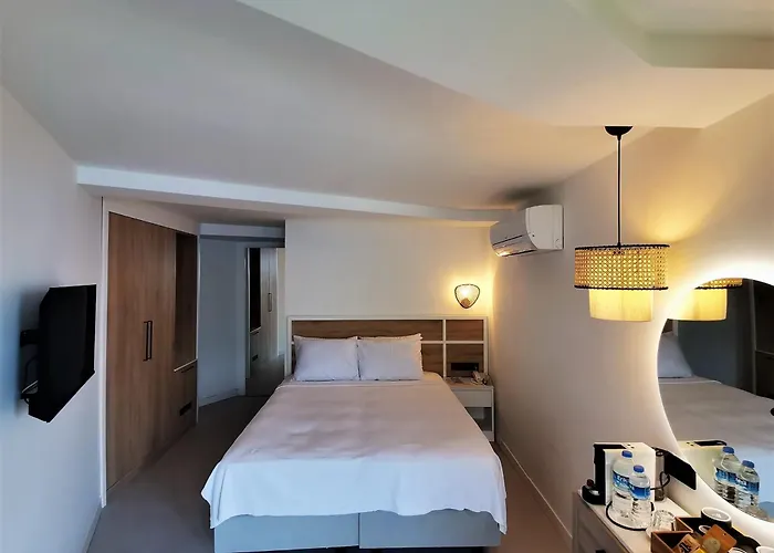 Peninsula Gardens Hotel